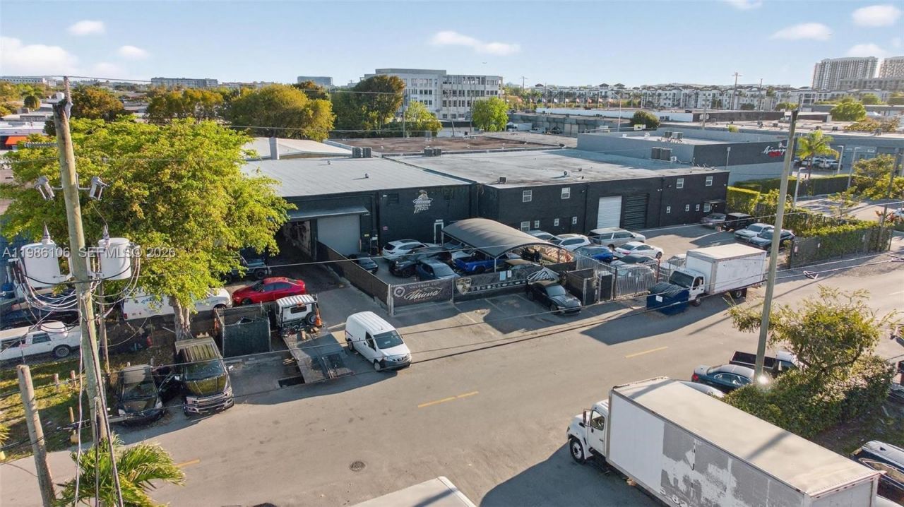 0000 NW 56 , Doral, FL 33166 Photo