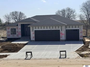 12511 S 87 Street, Papillion, NE 68046