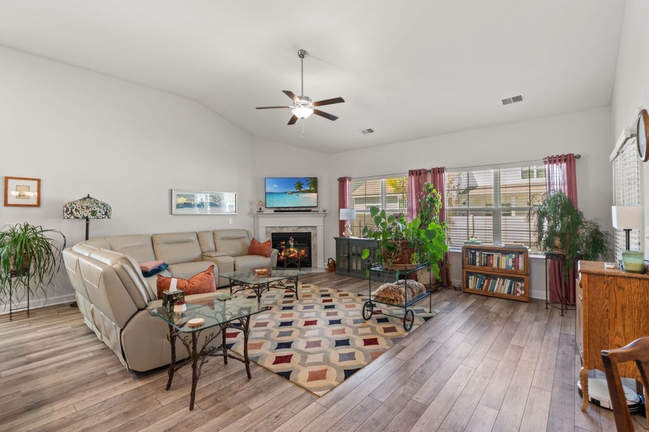 2037 Great Blue Heron Dr. Photo 11