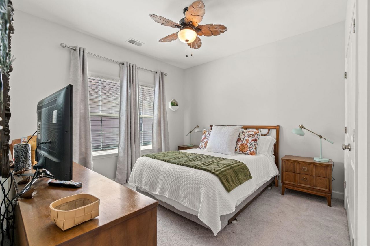 2037 Great Blue Heron Dr. Photo 18