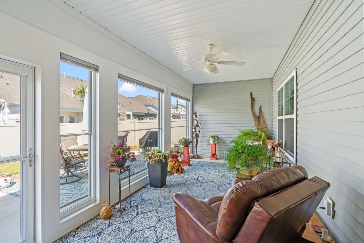 2037 Great Blue Heron Dr. Photo 24