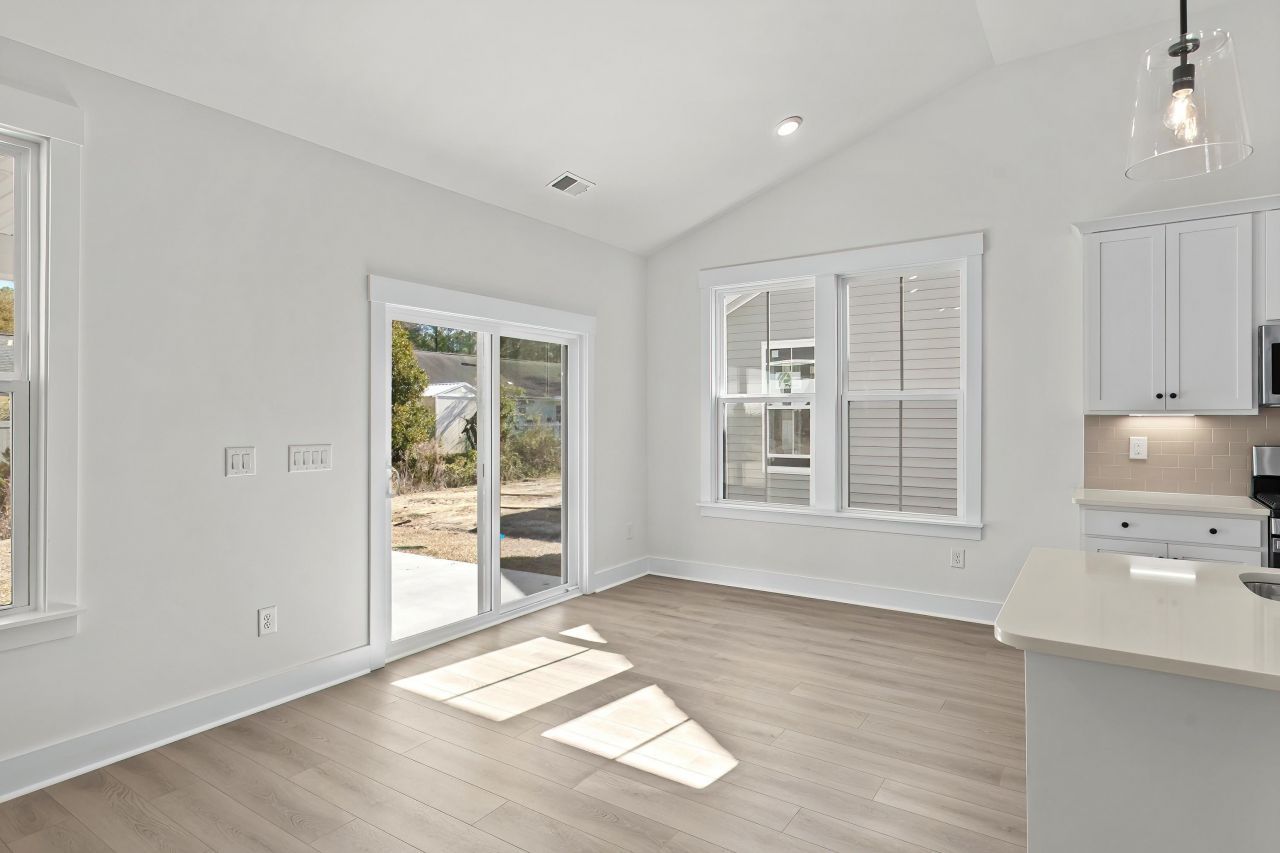 752 Sun Colony Blvd. Photo 14