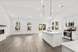 752 Sun Colony Blvd. photo 4