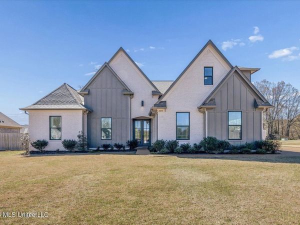 4055 Bakersfield Drive, Nesbit, MS 38651