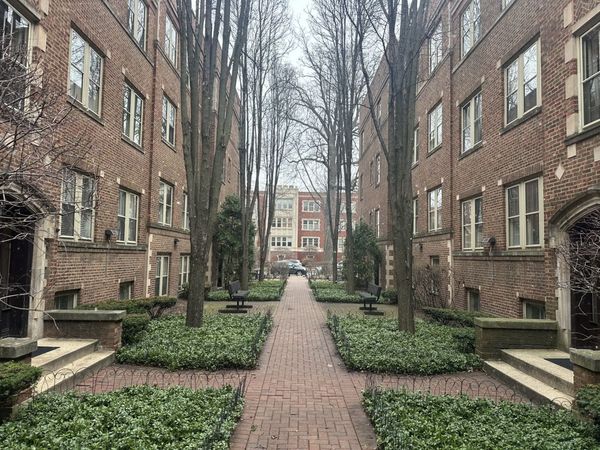 219 N Oak Park Avenue , Unit 3E, Oak Park, IL 60302