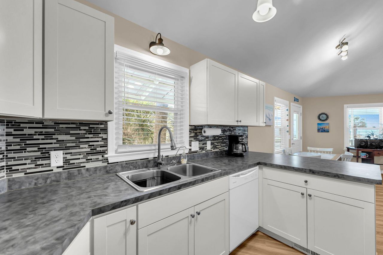 417 Palmetto Boulevard Photo 10