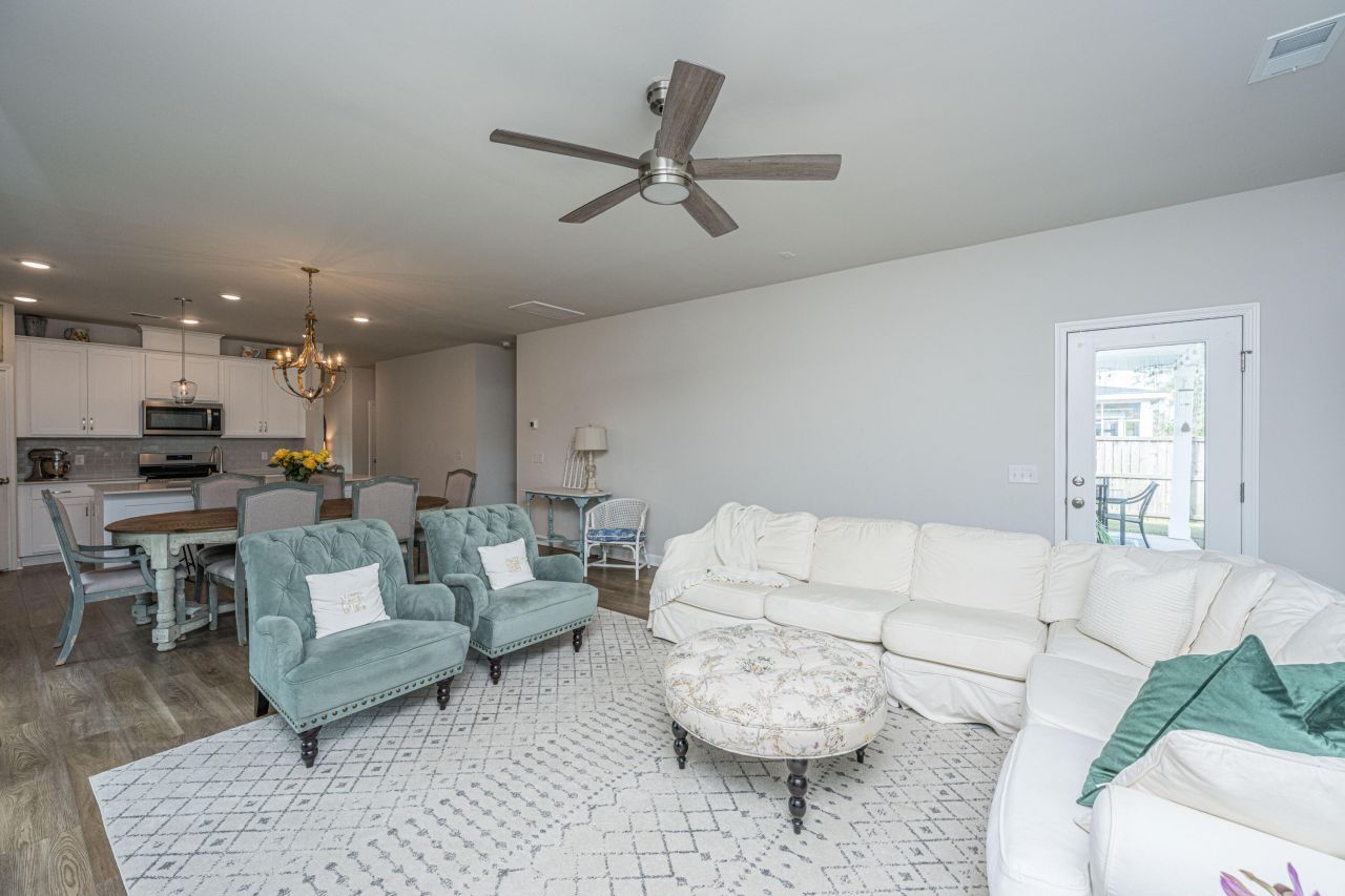 189 Lucca Drive Photo 18