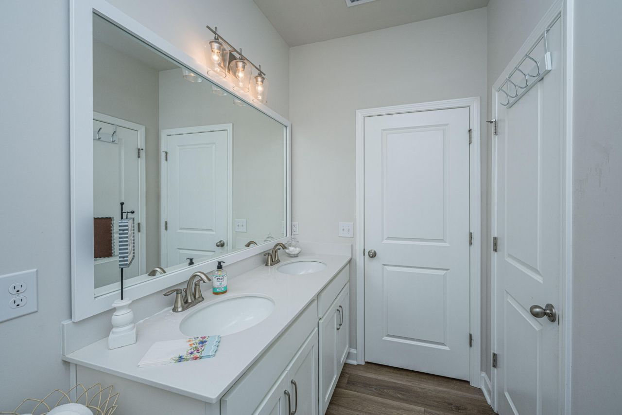 189 Lucca Drive Photo 29