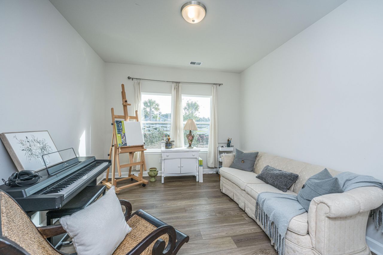 189 Lucca Drive Photo 6