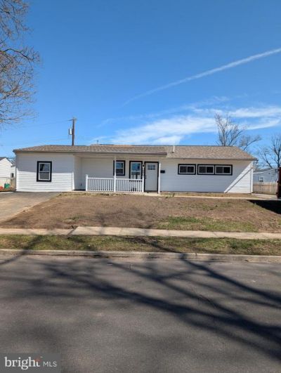 60 OUTLOOK LANE, LEVITTOWN, PA 19055