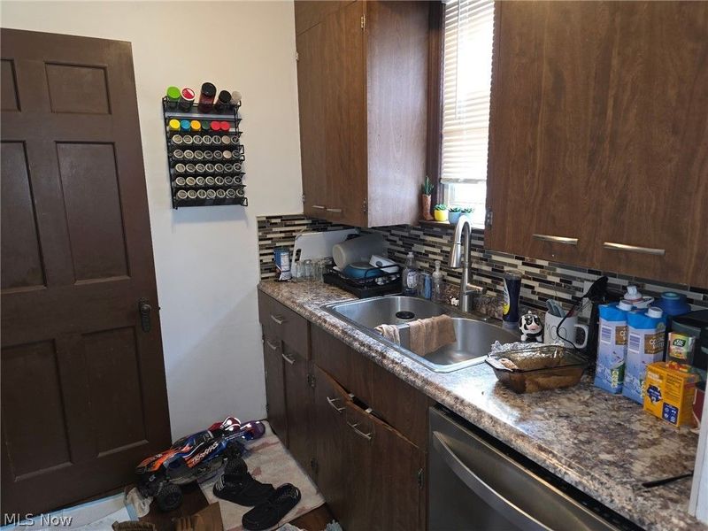 1566 E 195th Street, Euclid, OH 44117 Photo 9