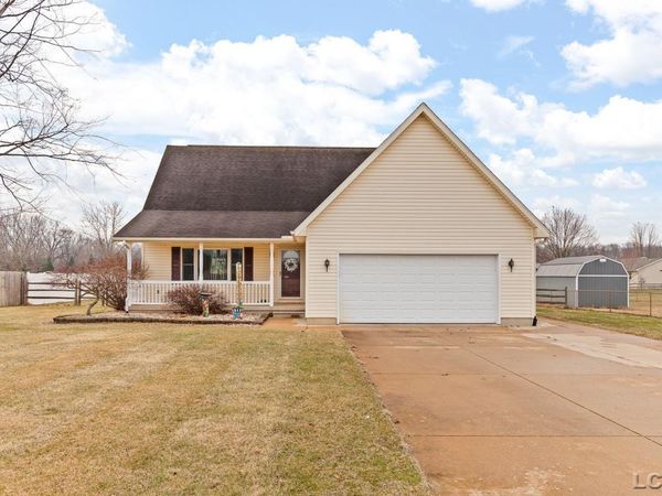 2147 Gady , Adrian, MI 49221