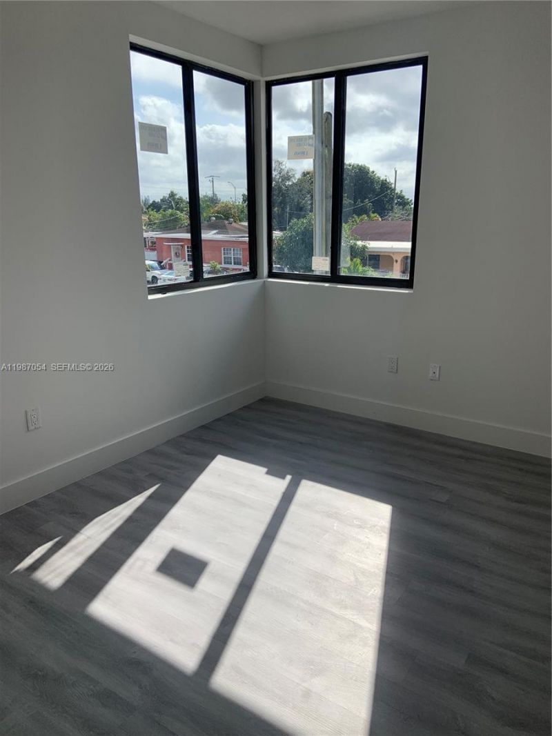 853 E 24th St, Unit 304, Hialeah, FL 33013 Photo