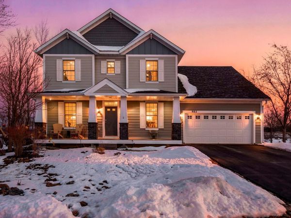 982 Inspiration Parkway N, Bayport, MN 55003