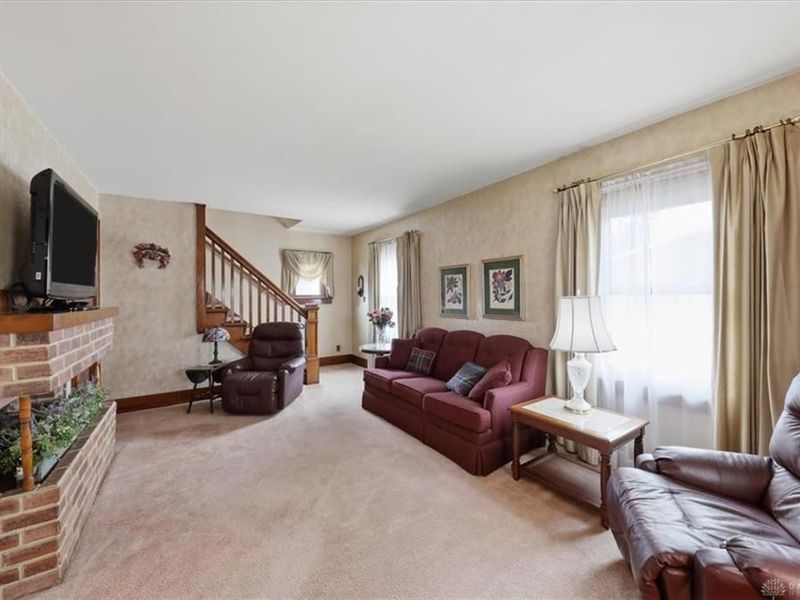 306 N Bechtle Avenue, Springfield, OH 45504 Photo 3