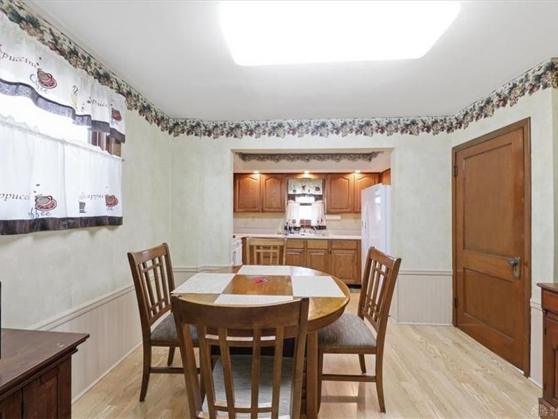 306 N Bechtle Avenue, Springfield, OH 45504 Photo 9