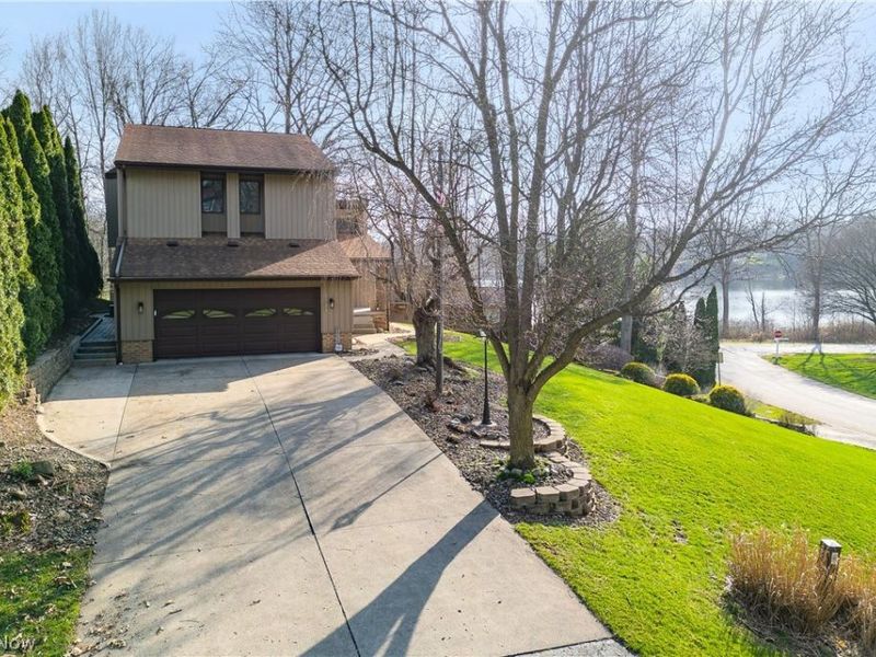 5124 Beachview Circle NW, Canton, OH 44708 Photo 6