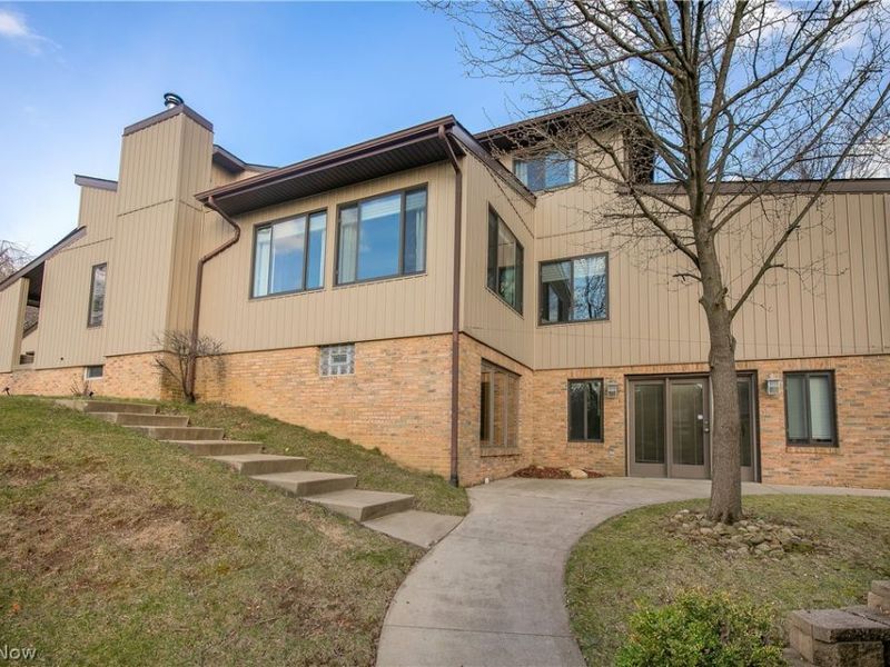 5124 Beachview Circle NW, Canton, OH 44708 Photo 8