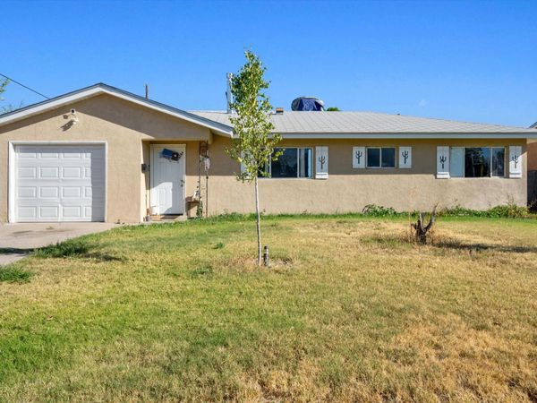 1016 Walker Drive NE, Albuquerque, NM 87112