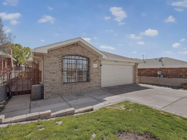6944 Forest Hills Drive NE, Albuquerque, NM 87109
