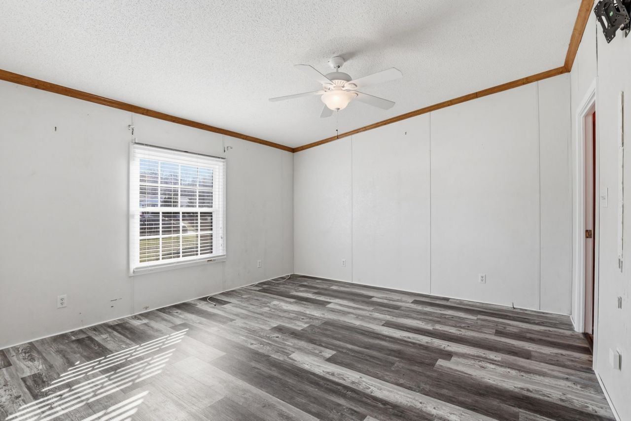 335 Bright Leaf Rd. Photo 9