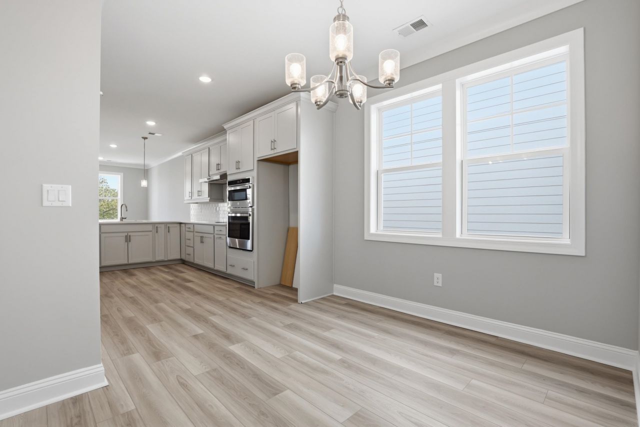 1312 Battery Park Dr. Photo 16