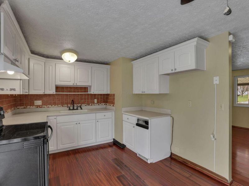 435 Carolann Avenue, Columbus, OH 43207 Photo 14