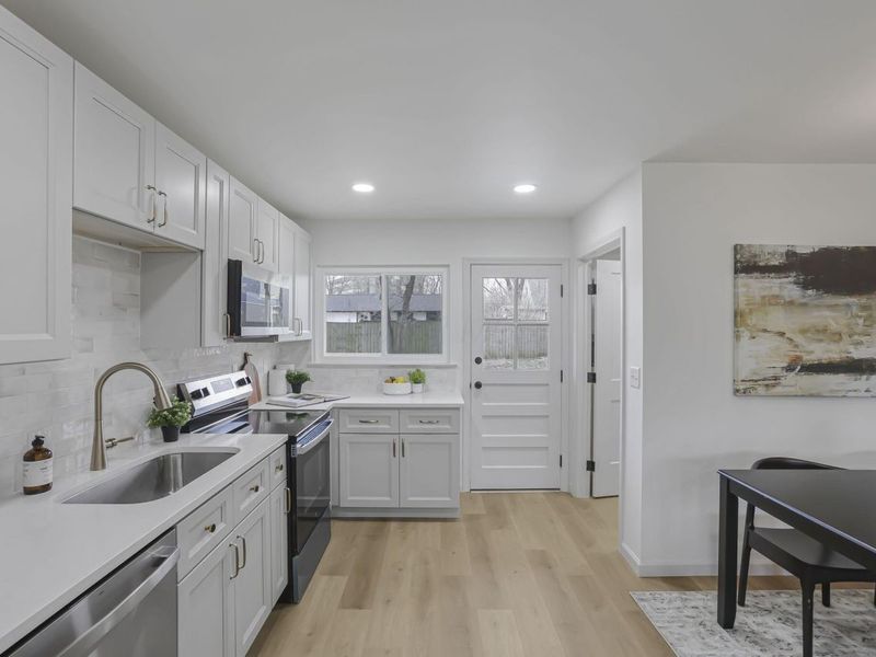 727 Kettering Road, Columbus, OH 43202 Photo 13