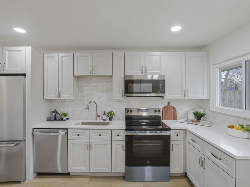 727 Kettering Road, Columbus, OH 43202 Photo 17