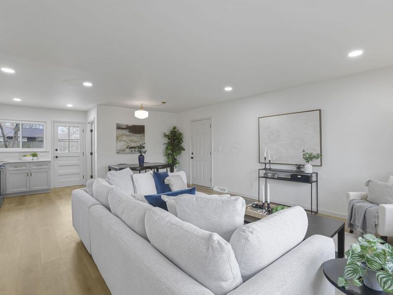 727 Kettering Road, Columbus, OH 43202 Photo 6