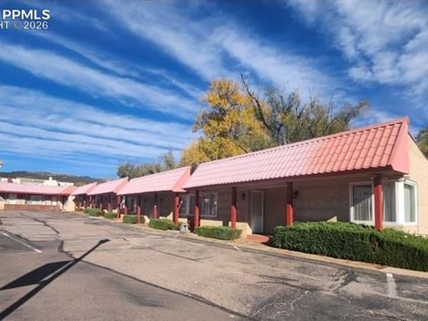 54 Manitou Avenue, Manitou Springs, CO 80829