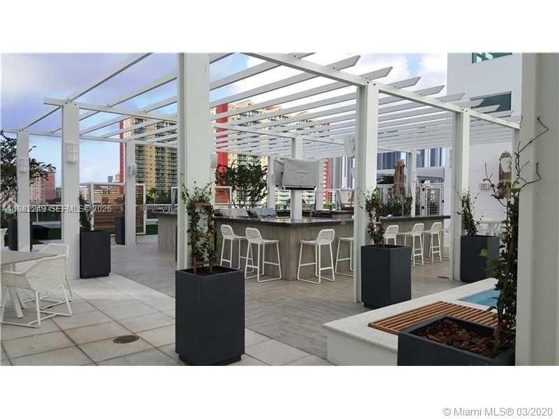 400 Sunny Isles Blvd , Unit 717, Sunny Isles Beach, FL 33160 Photo