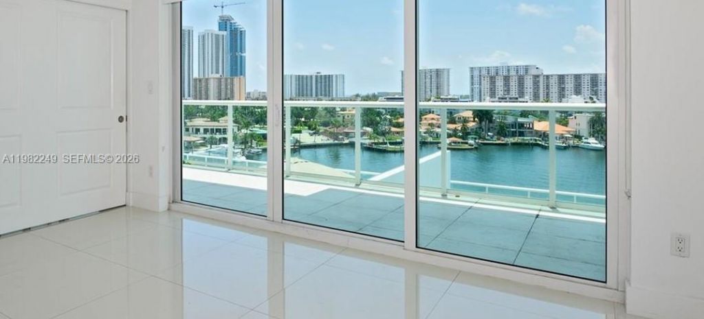 400 Sunny Isles Blvd , Unit 717, Sunny Isles Beach, FL 33160 Photo