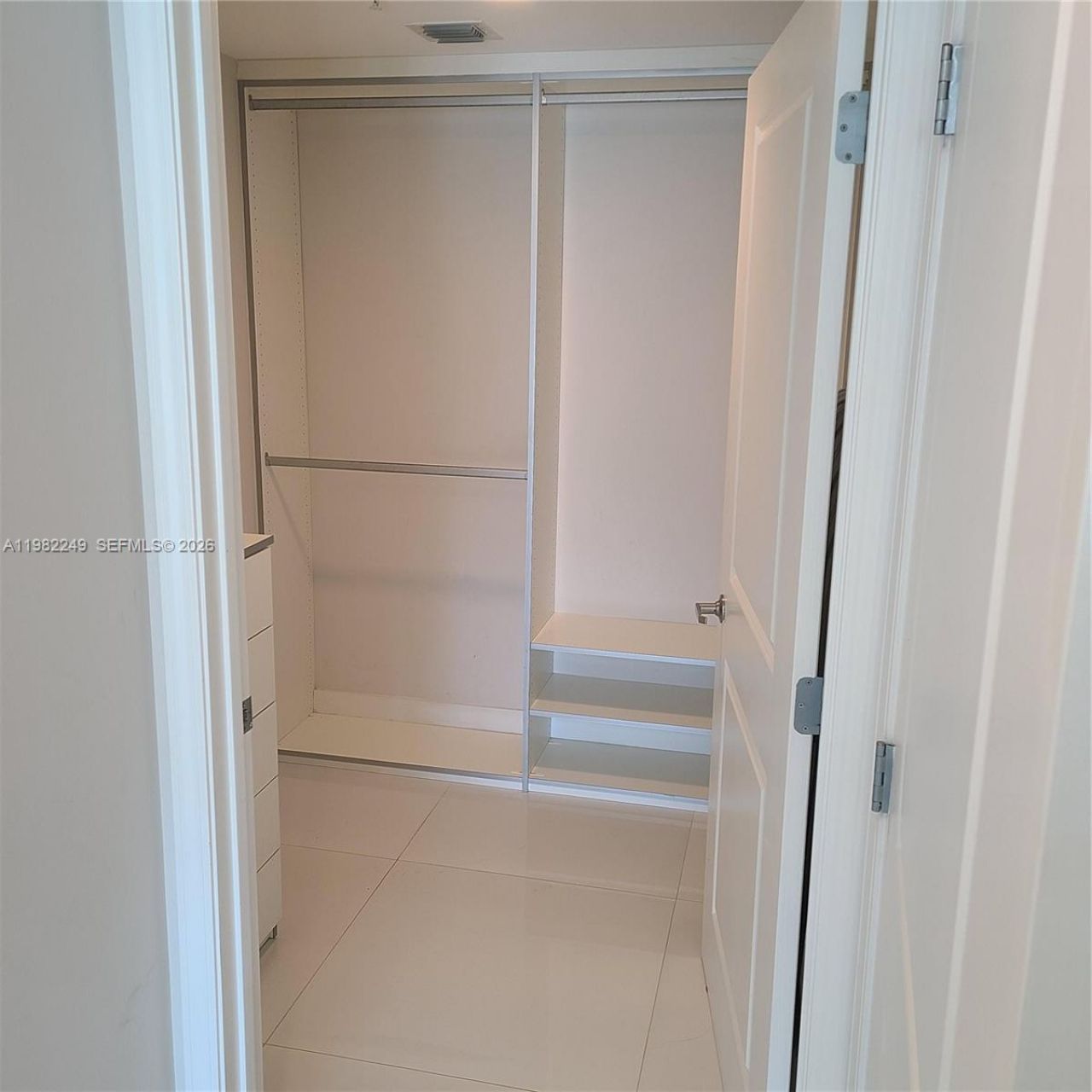 400 Sunny Isles Blvd , Unit 717, Sunny Isles Beach, FL 33160 Photo