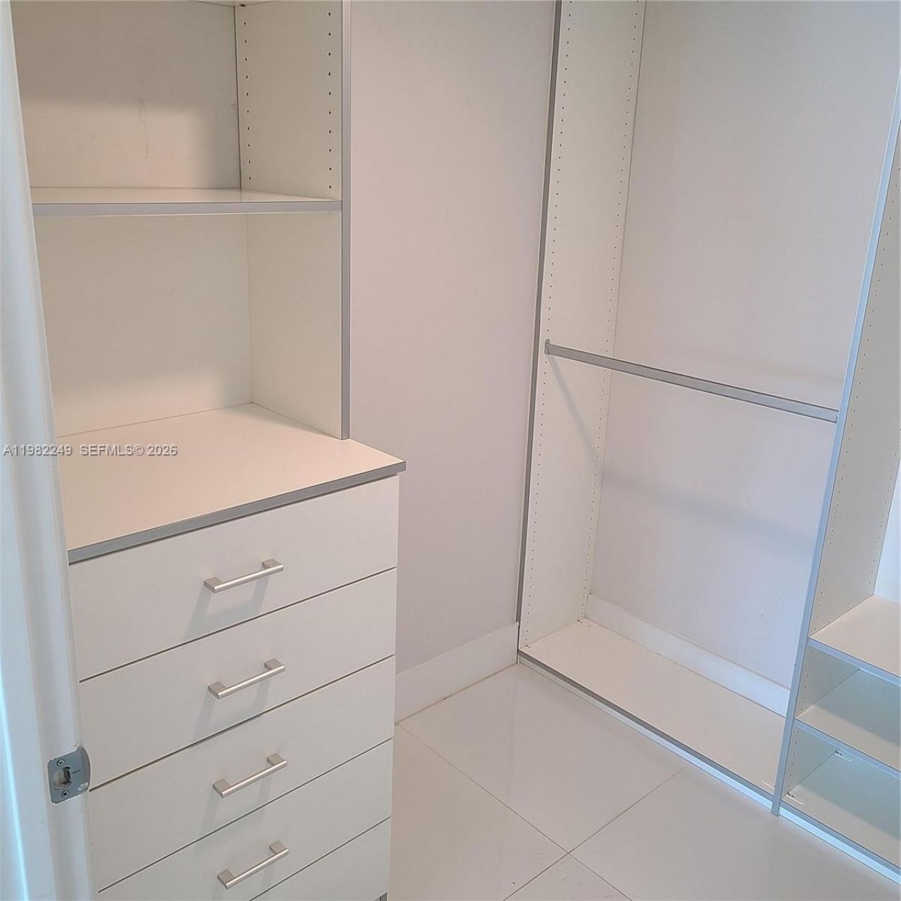 400 Sunny Isles Blvd , Unit 717, Sunny Isles Beach, FL 33160 Photo