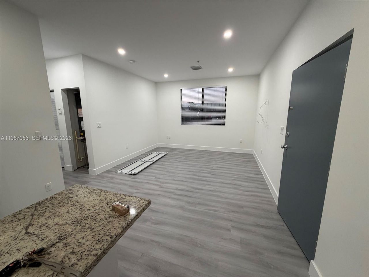 859 E 24th St, Unit 404, Hialeah, FL 33013 Photo