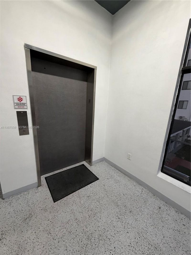 859 E 24th St, Unit 404, Hialeah, FL 33013 Photo