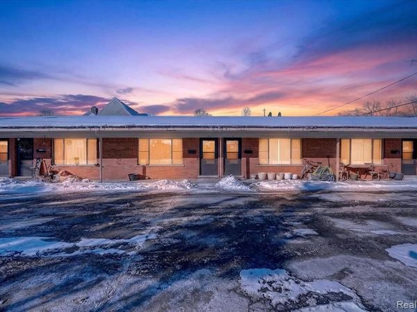 23 W Burdick Street, Oxford Twp, MI 48371