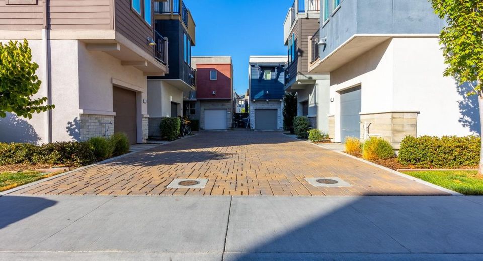 191 Log Pond Ln, Sacramento, CA 95818 Photo