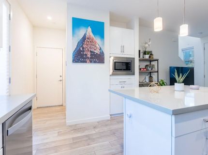 191 Log Pond Ln, Sacramento, CA 95818 Photo