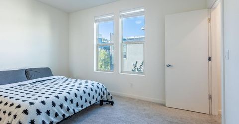 191 Log Pond Ln, Sacramento, CA 95818 Photo