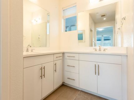 191 Log Pond Ln, Sacramento, CA 95818 Photo