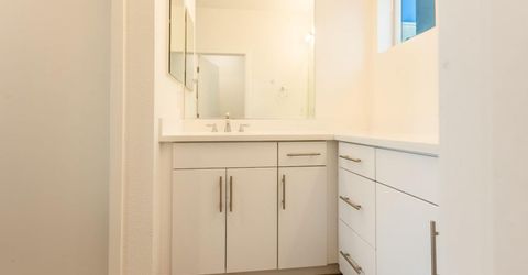 191 Log Pond Ln, Sacramento, CA 95818 Photo