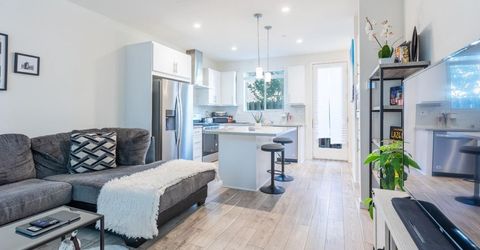 191 Log Pond Ln, Sacramento, CA 95818 Photo