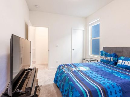 191 Log Pond Ln, Sacramento, CA 95818 Photo