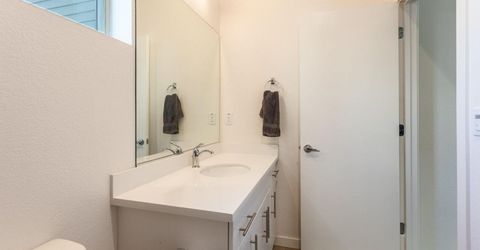 191 Log Pond Ln, Sacramento, CA 95818 Photo