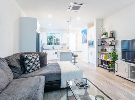 191 Log Pond Ln, Sacramento, CA 95818 Photo