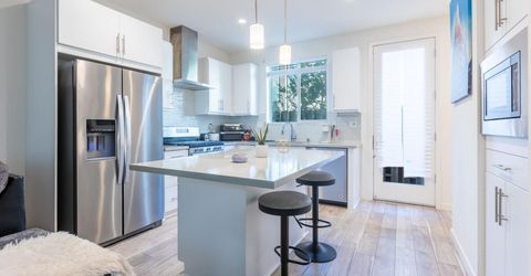 191 Log Pond Ln, Sacramento, CA 95818 Photo