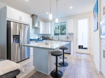 191 Log Pond Ln, Sacramento, CA 95818 Photo