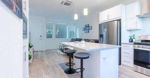 191 Log Pond Ln, Sacramento, CA 95818 Photo